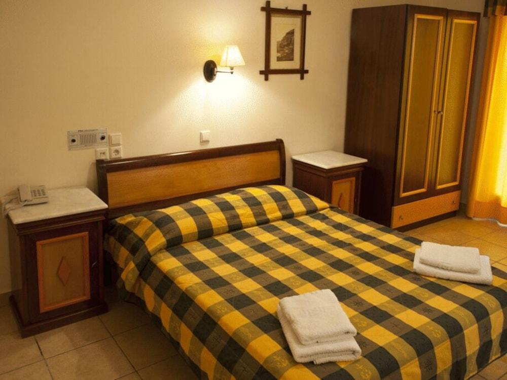 Karidis Hotel Kamari  Ngoại thất bức ảnh