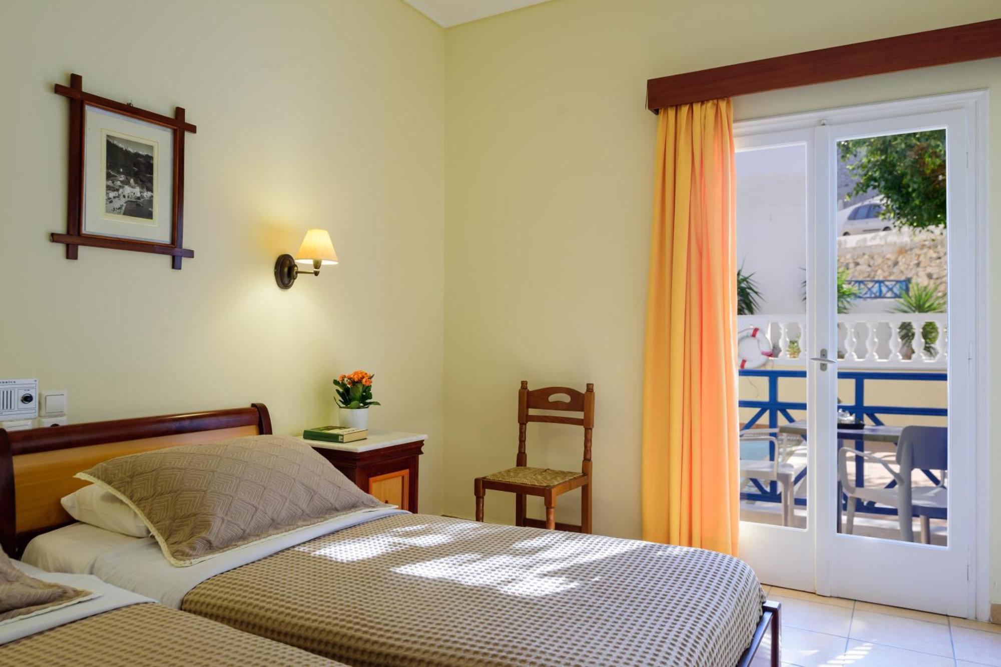 Karidis Hotel Kamari  Ngoại thất bức ảnh