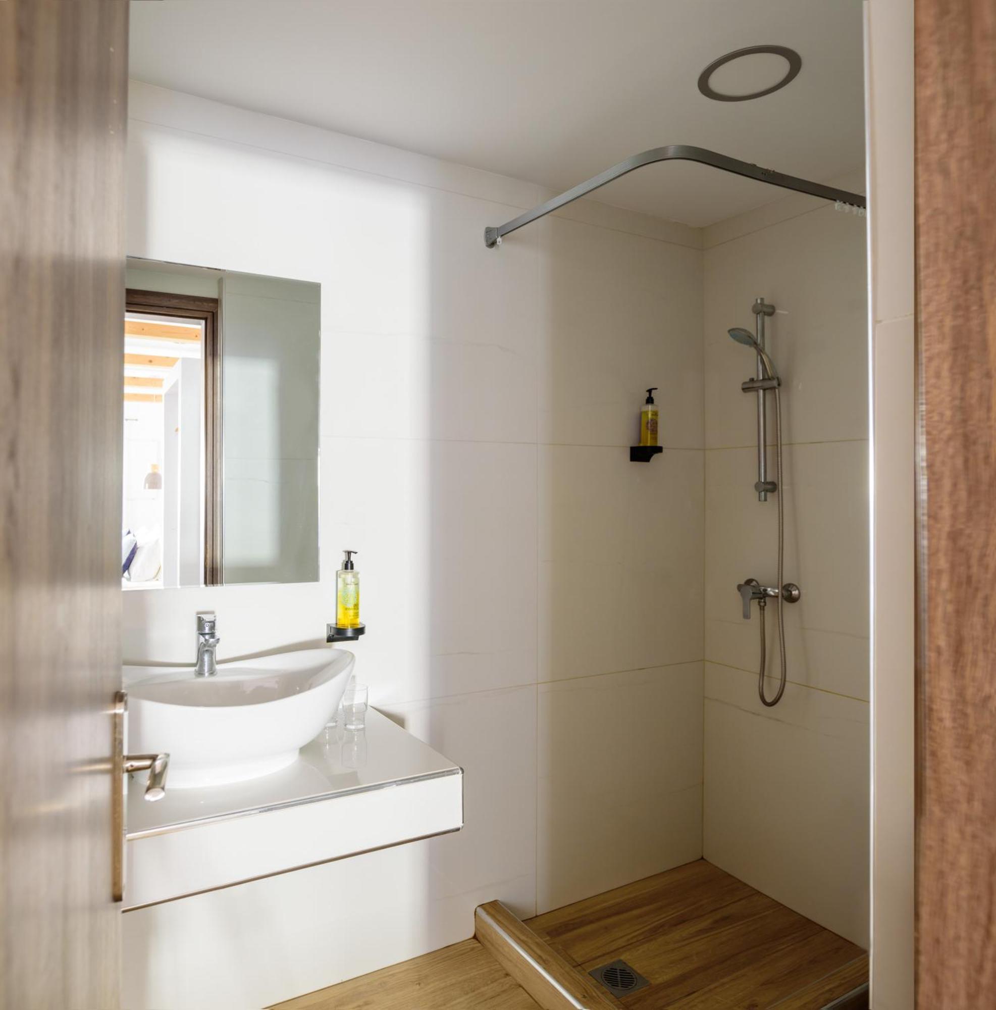 Karidis Hotel Kamari  Ngoại thất bức ảnh