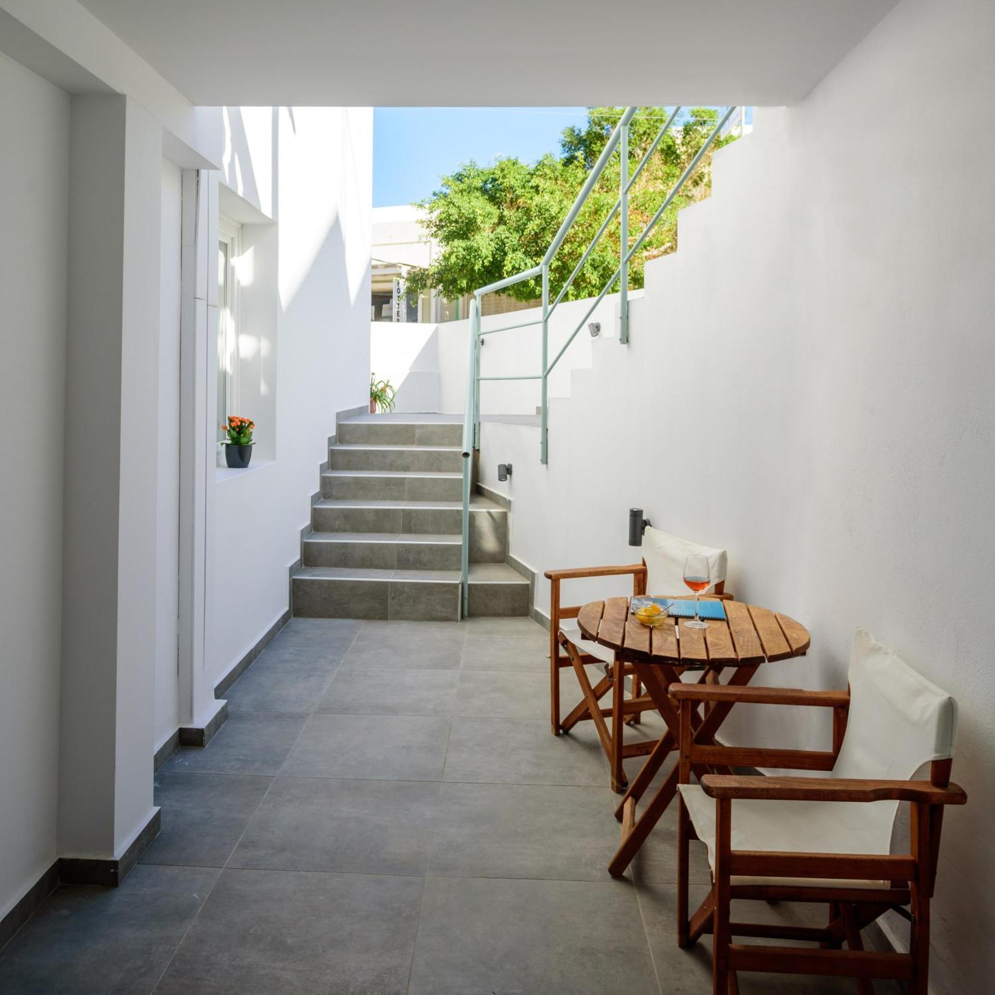 Karidis Hotel Kamari  Ngoại thất bức ảnh